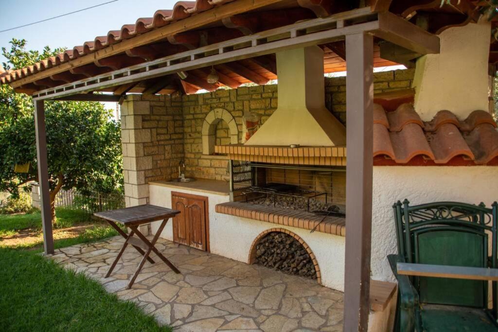 Akrivi'S House In Каламата Экстерьер фото
