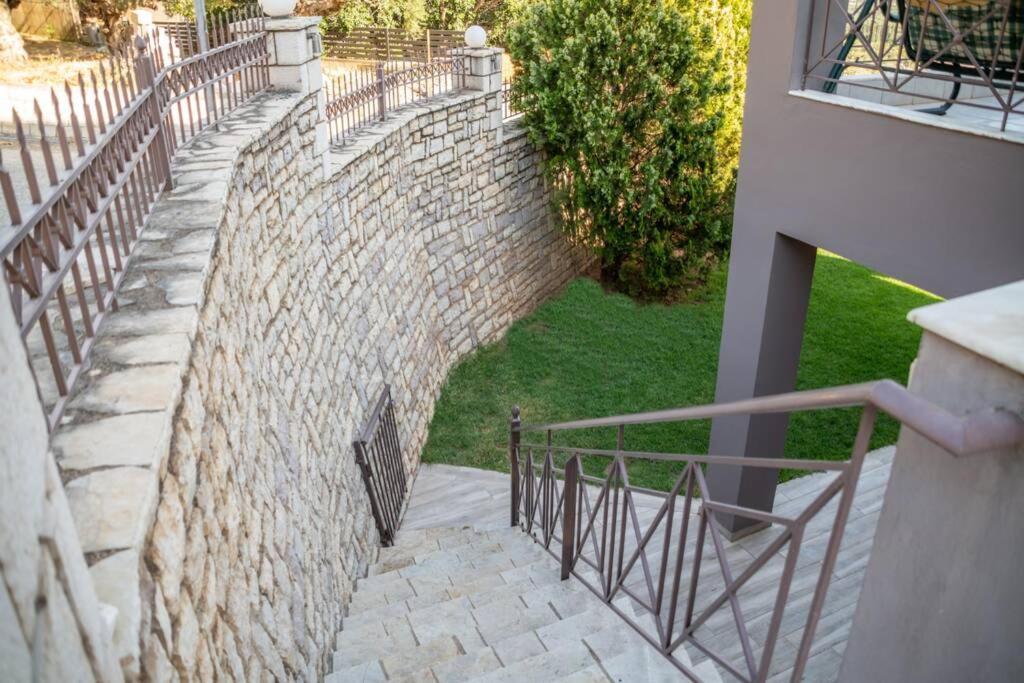 Akrivi'S House In Каламата Экстерьер фото